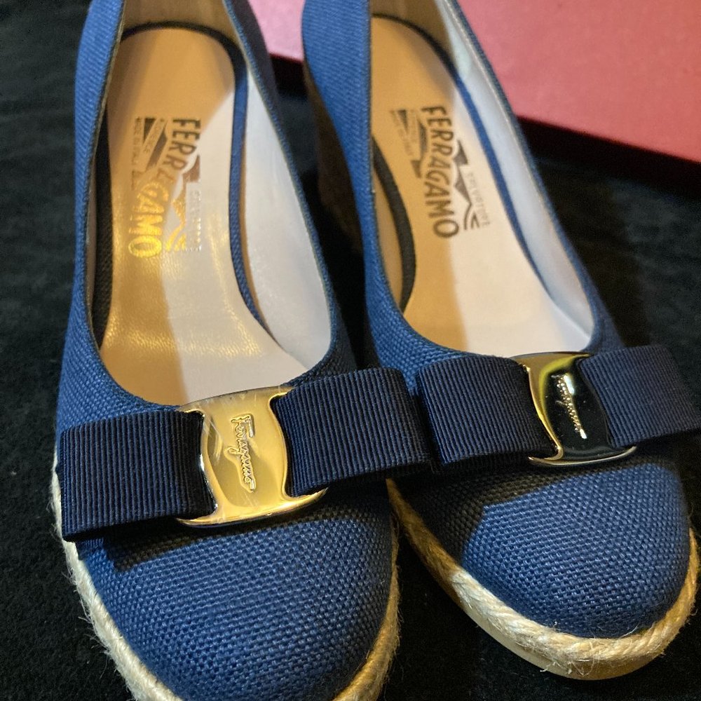 NEW Salvatore Ferragamo Darly Blueberry Fabric wedge heel size 7